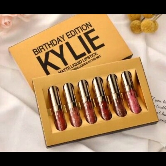 BIRTHDAY EDITION KYLIE MATTE LIQUID LIPSTICKS SET - Picture 4 of 16